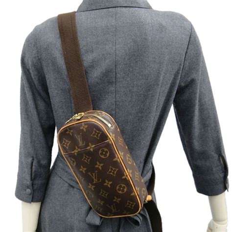 louis vuitton gange pochette|Louis Vuitton Gange Bag .